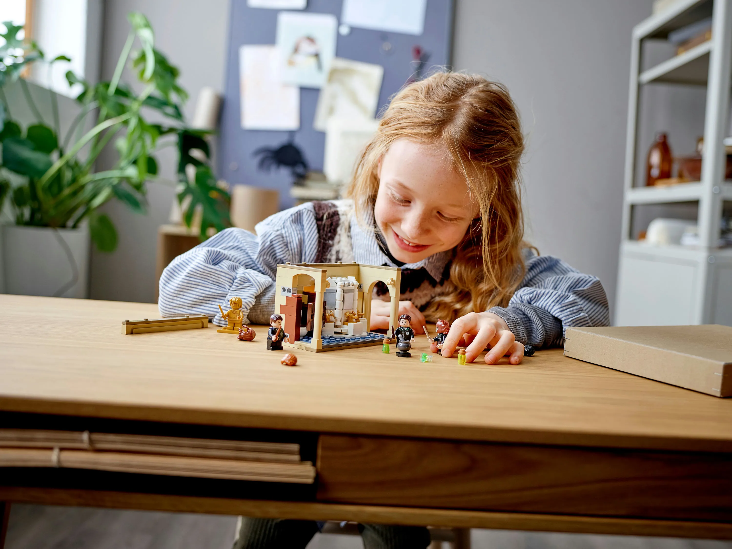Lego Harry Potter Tylypahka: Monijuomaliemierhe 76386