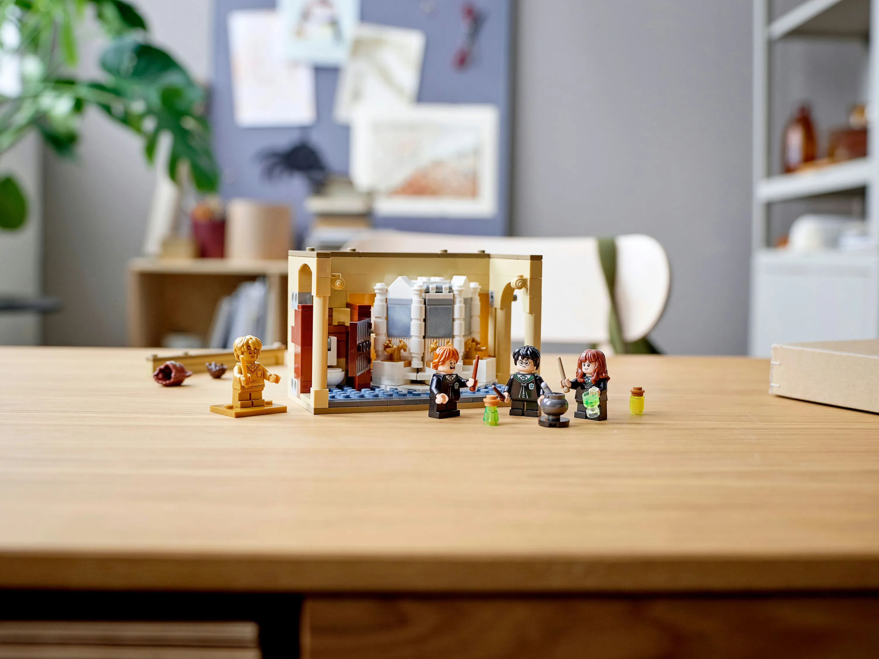 Lego Harry Potter Tylypahka: Monijuomaliemierhe 76386