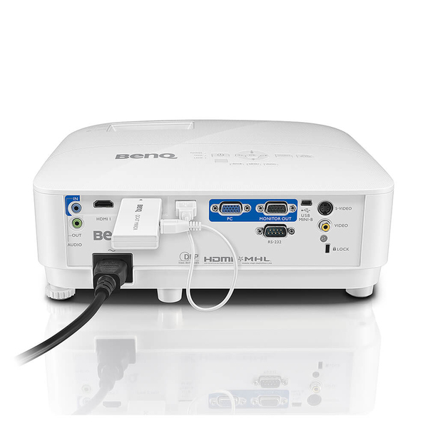 BenQ MH606 projector
