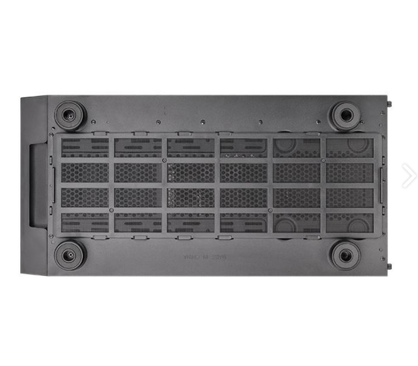 Thermaltake Core X31 TG Midi Tower toolless installation