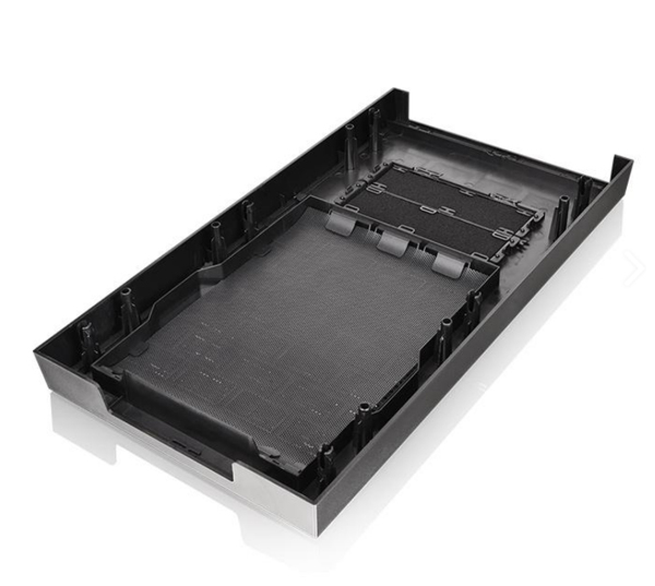 Thermaltake Core X31 TG Midi Tower toolless installation