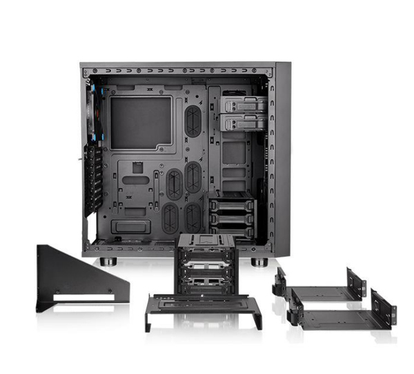 Thermaltake Core X31 TG Midi Tower toolless installation