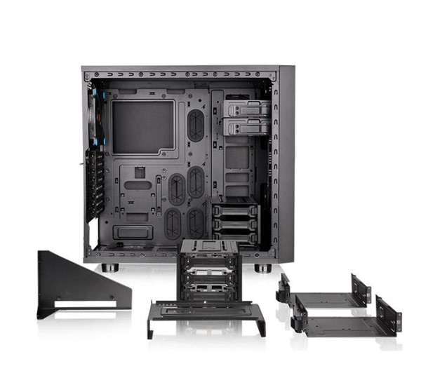 Thermaltake Core X31 TG Midi Tower toolless installation