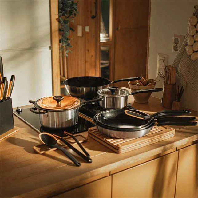 Fiskars Functional Form - roasting tureen, 26 cm