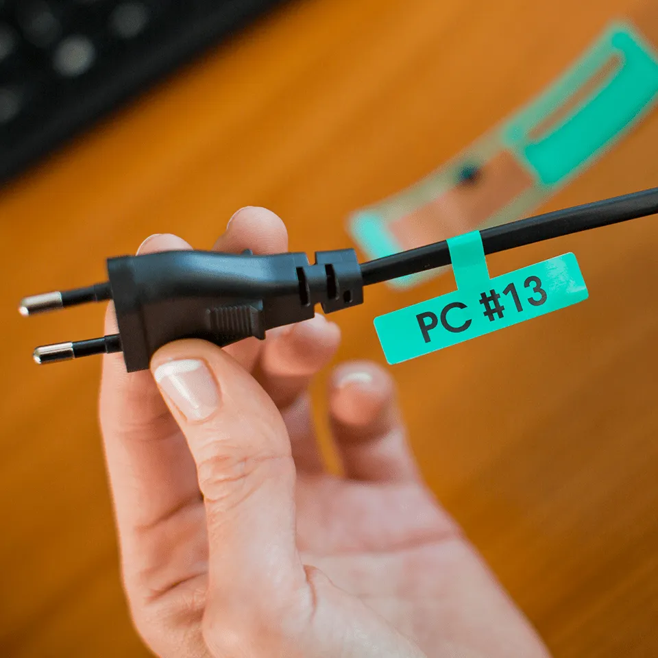 BROTHER FLE7511 21MMX45MM BLACK ON GRN FLAG TAPE