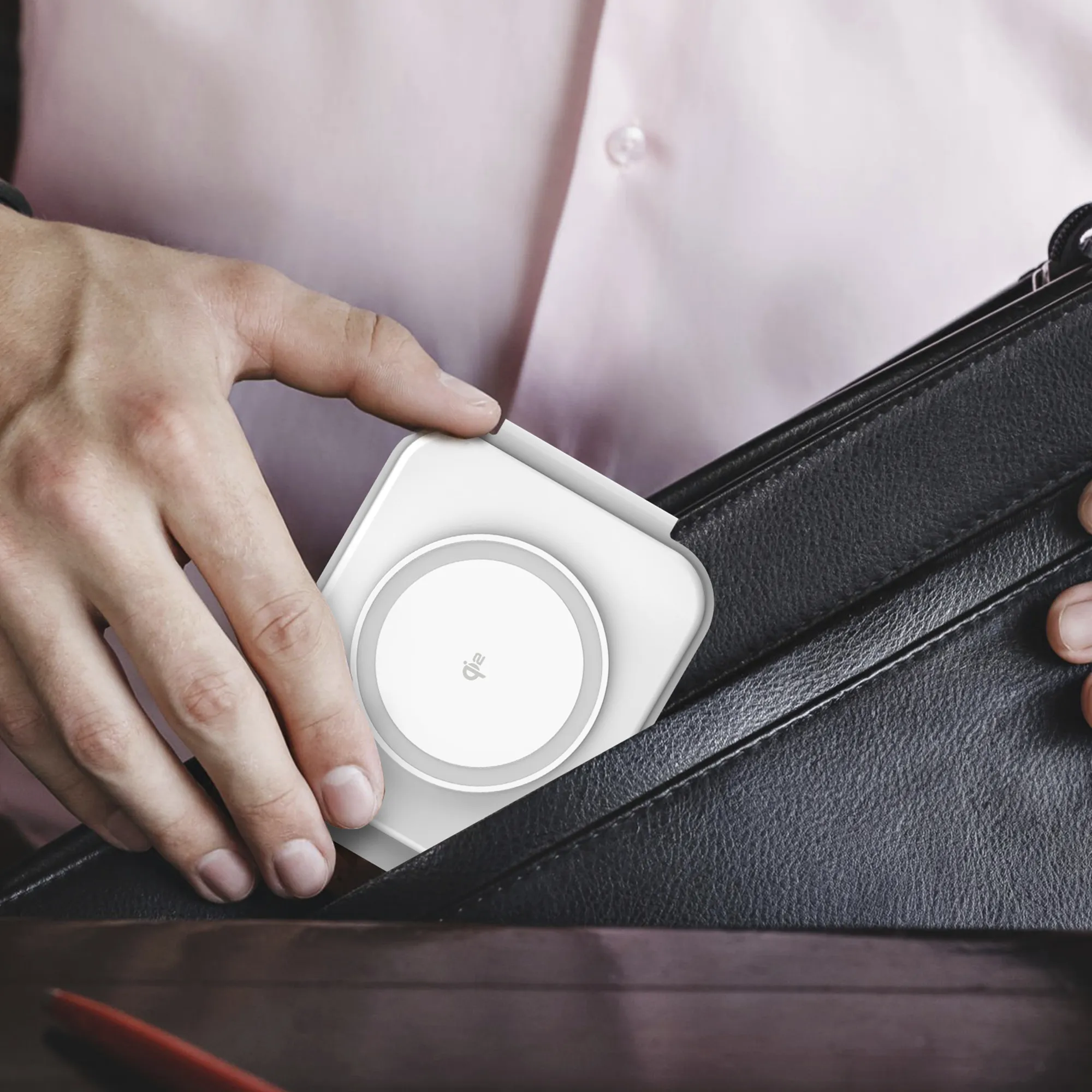 J5create Qi2 3-in-1 Magnetic Travel - Wireless Charging Station