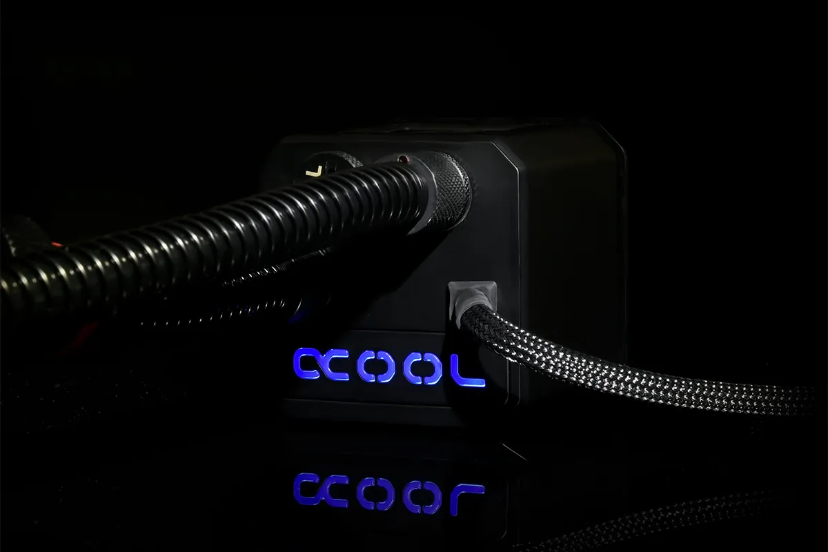 Alphacool Eisbaer 360 CPU Liquid Cooler, 3 x 120 mm, Black