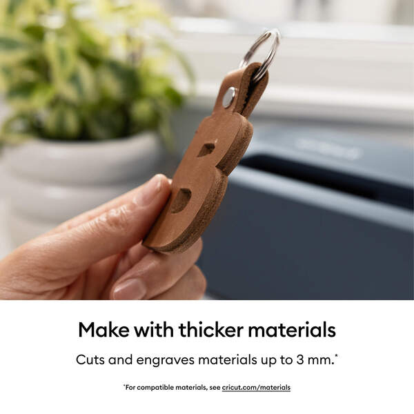 CRICUT Maker 5 Essential Bundle
