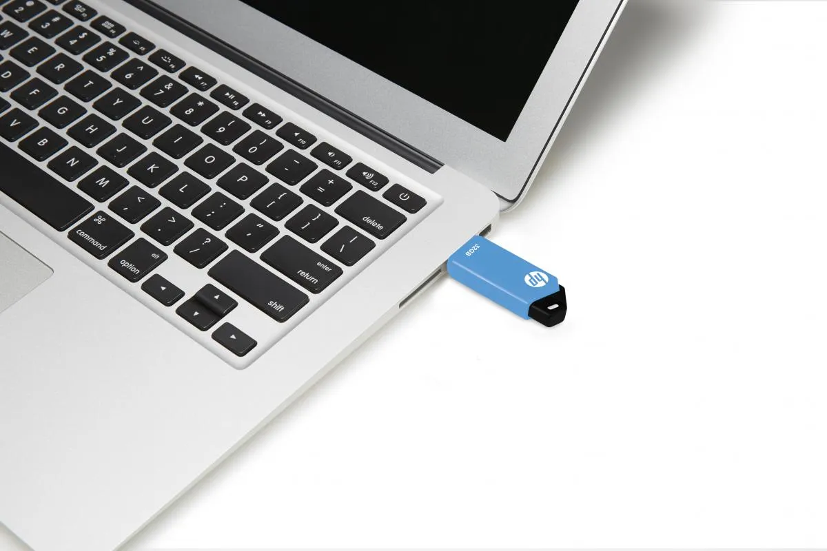 v150 32GB USB 2.0 Flash Drive