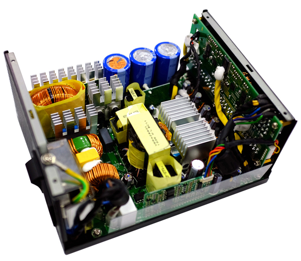 Seasonic Snow Silent 1050 XP3 - 80 plus Platinum - 1050W - Fully-modular