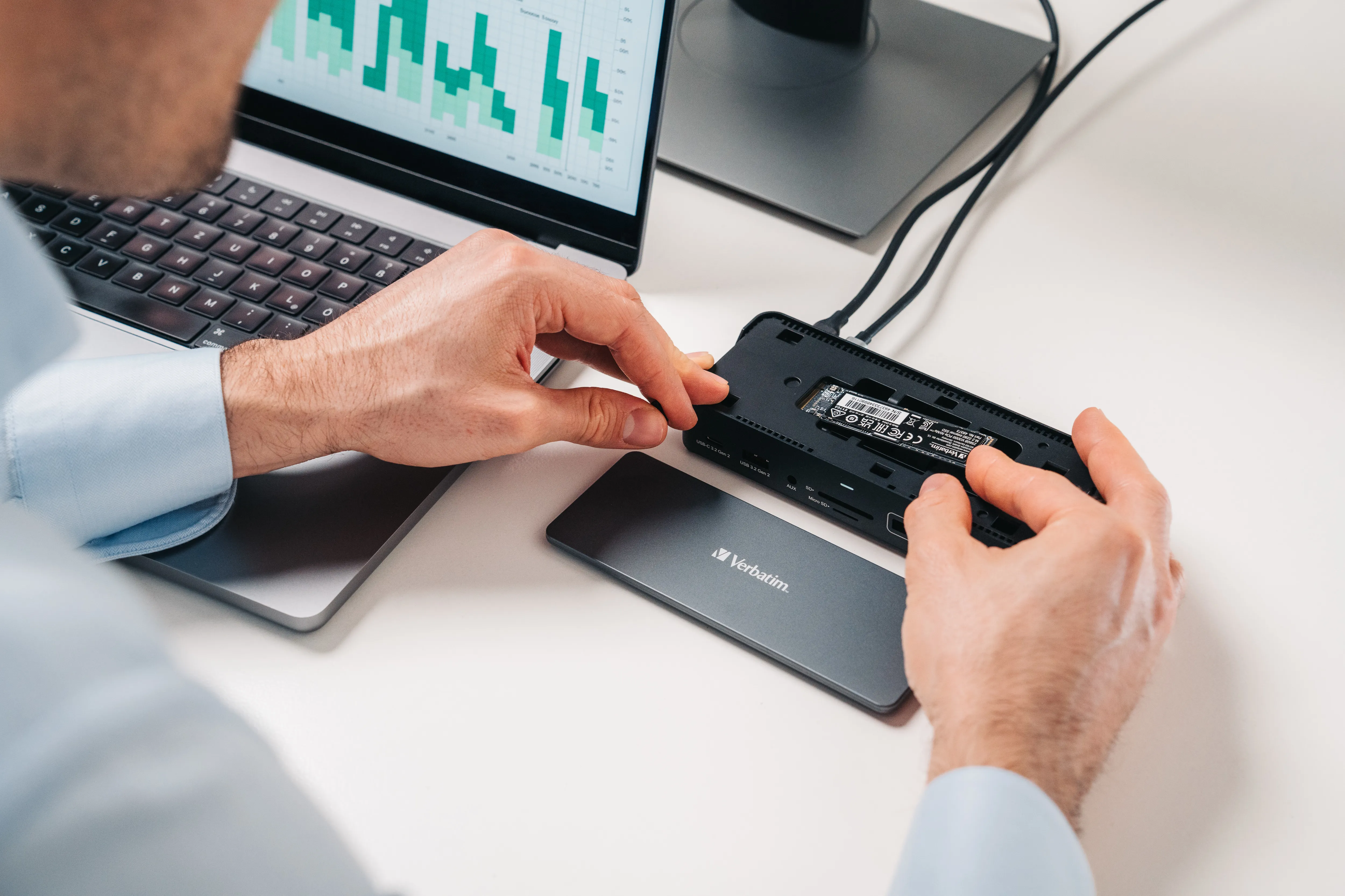 USB-C Pro Docking Station 15 Port w/SSD Included CDS-15SSD