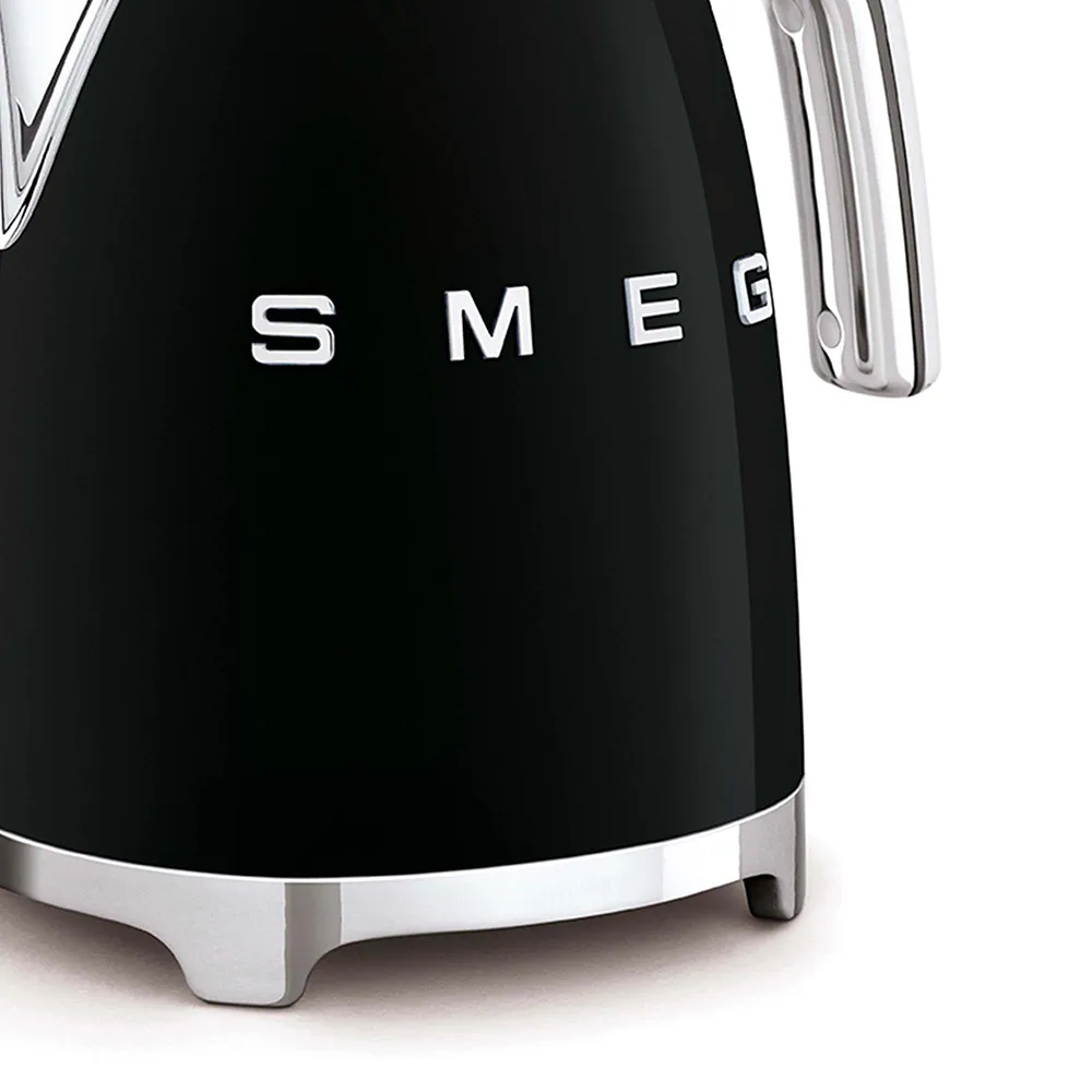 Smeg KLF03BLEU -vedenkeitin, musta, 1.7L