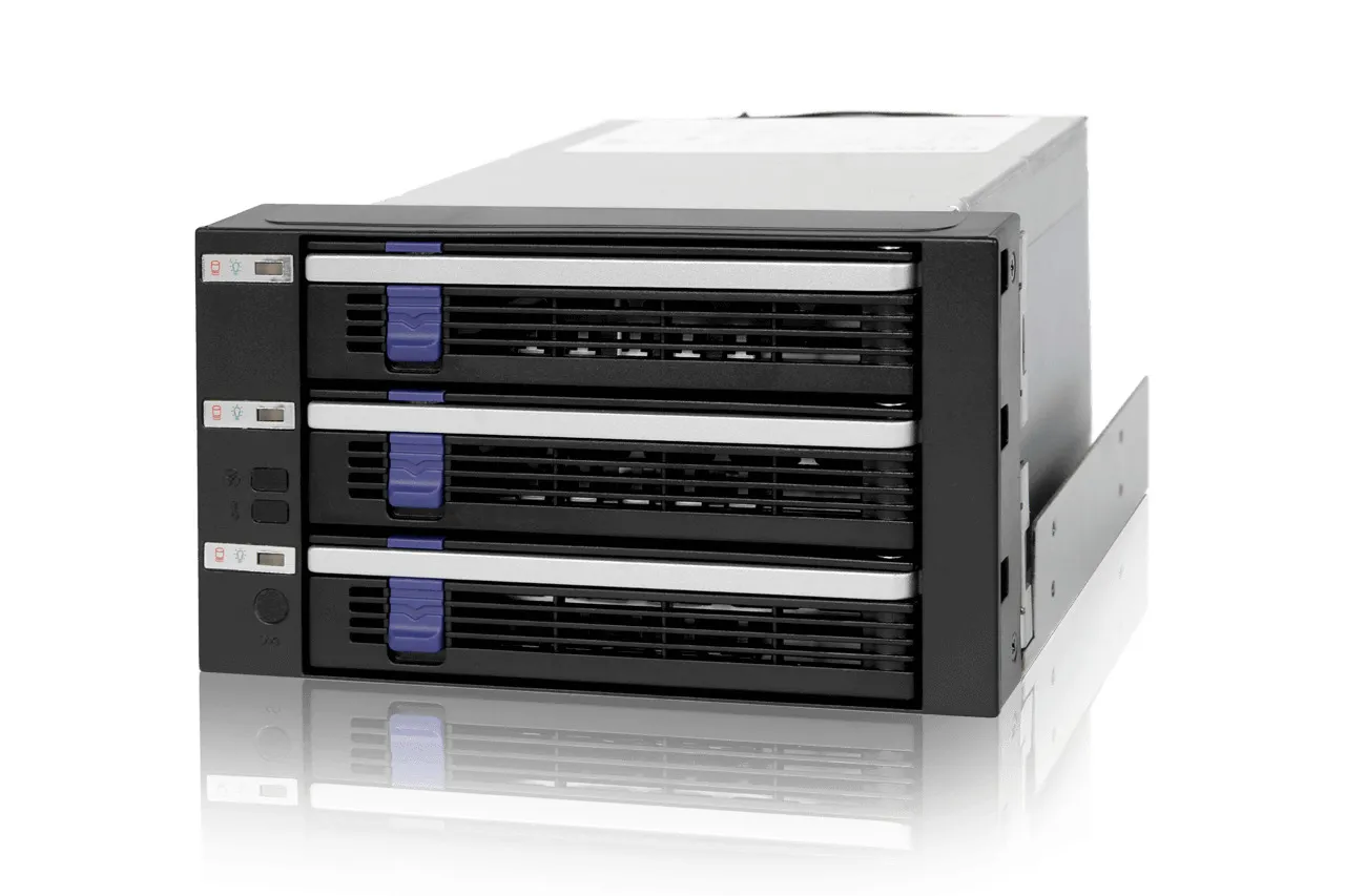 ICY DOCK 3x 2.5"/3.5" SATA in 2x 5.25" bay backplane cage 80mm fan met