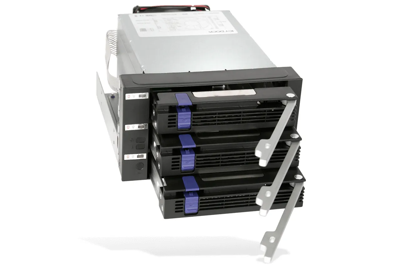 ICY DOCK 3x 2.5"/3.5" SATA in 2x 5.25" bay backplane cage 80mm fan met