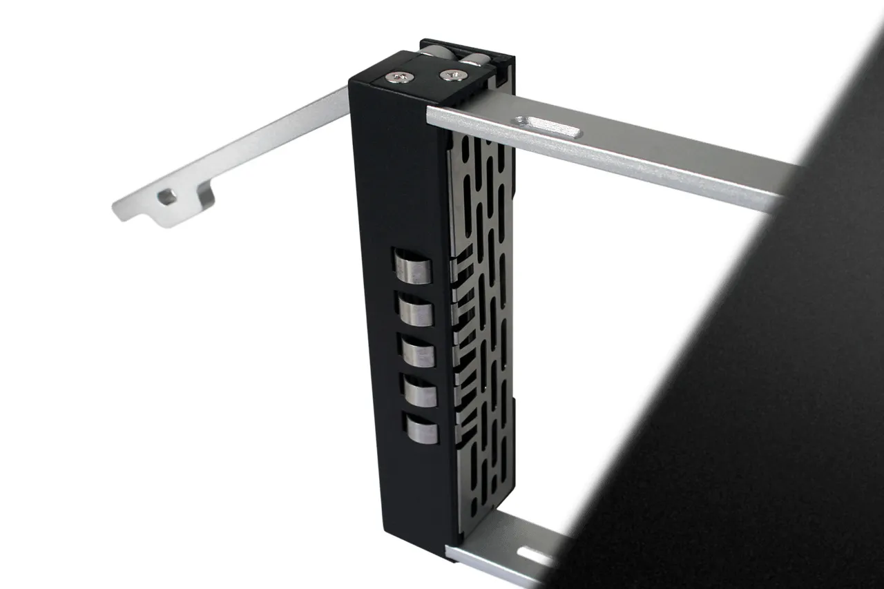 ICY DOCK 3x 2.5"/3.5" SATA in 2x 5.25" bay backplane cage 80mm fan met