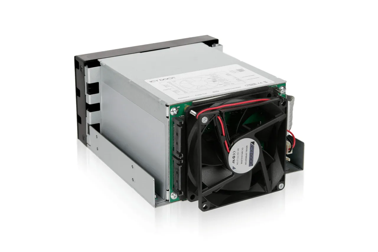 ICY DOCK 3x 2.5"/3.5" SATA in 2x 5.25" bay backplane cage 80mm fan met