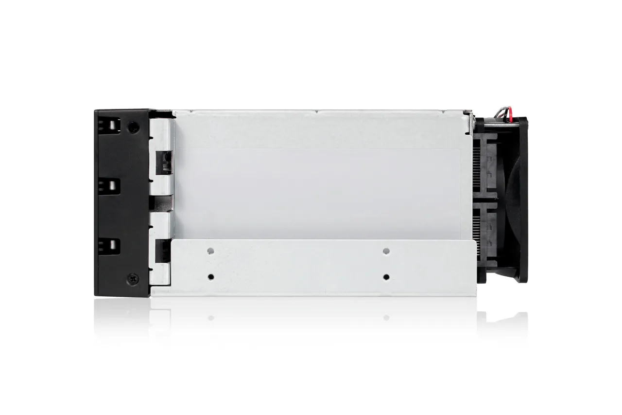 ICY DOCK 3x 2.5"/3.5" SATA in 2x 5.25" bay backplane cage 80mm fan met
