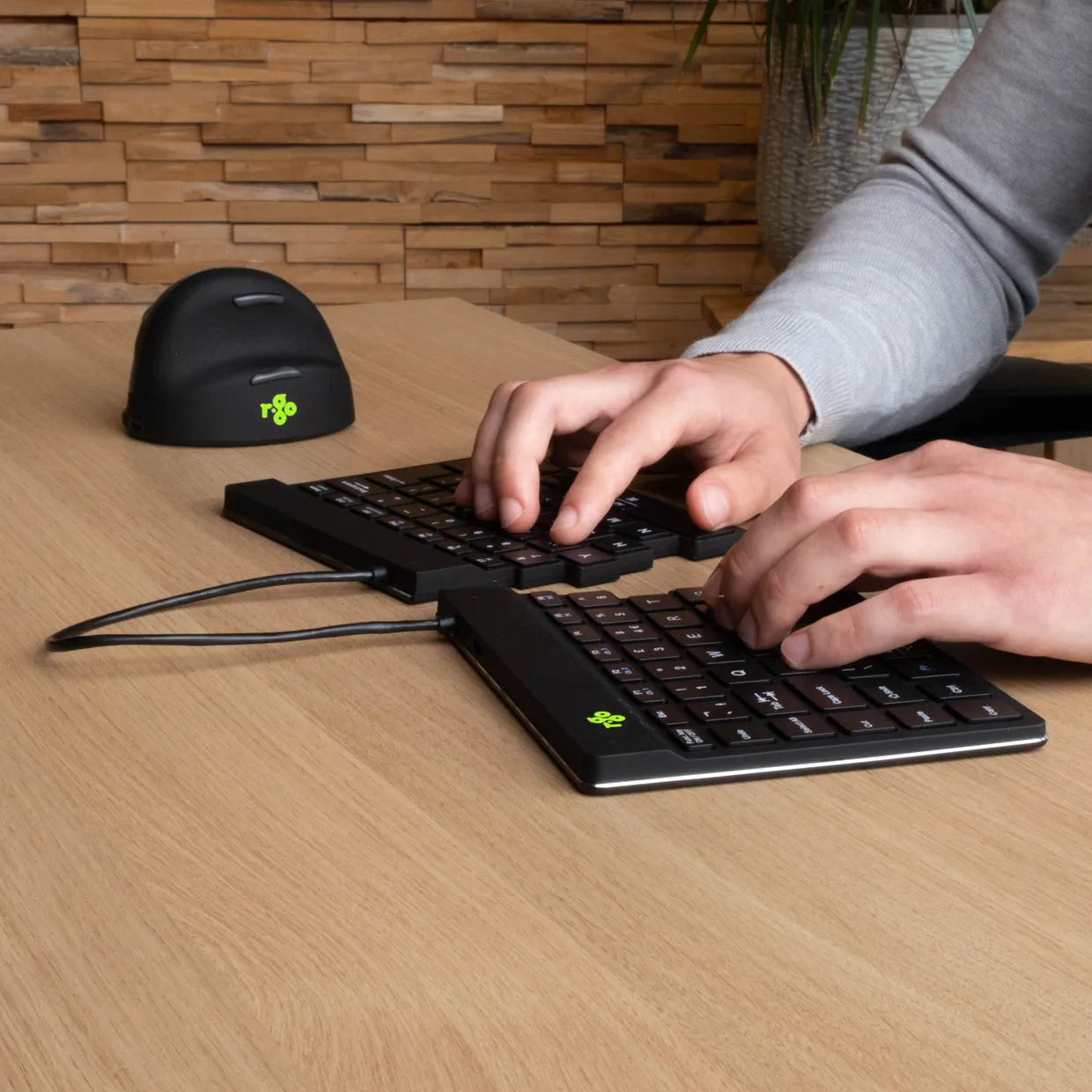 R-Go Split Break - ergonomisk tangentbord, svart