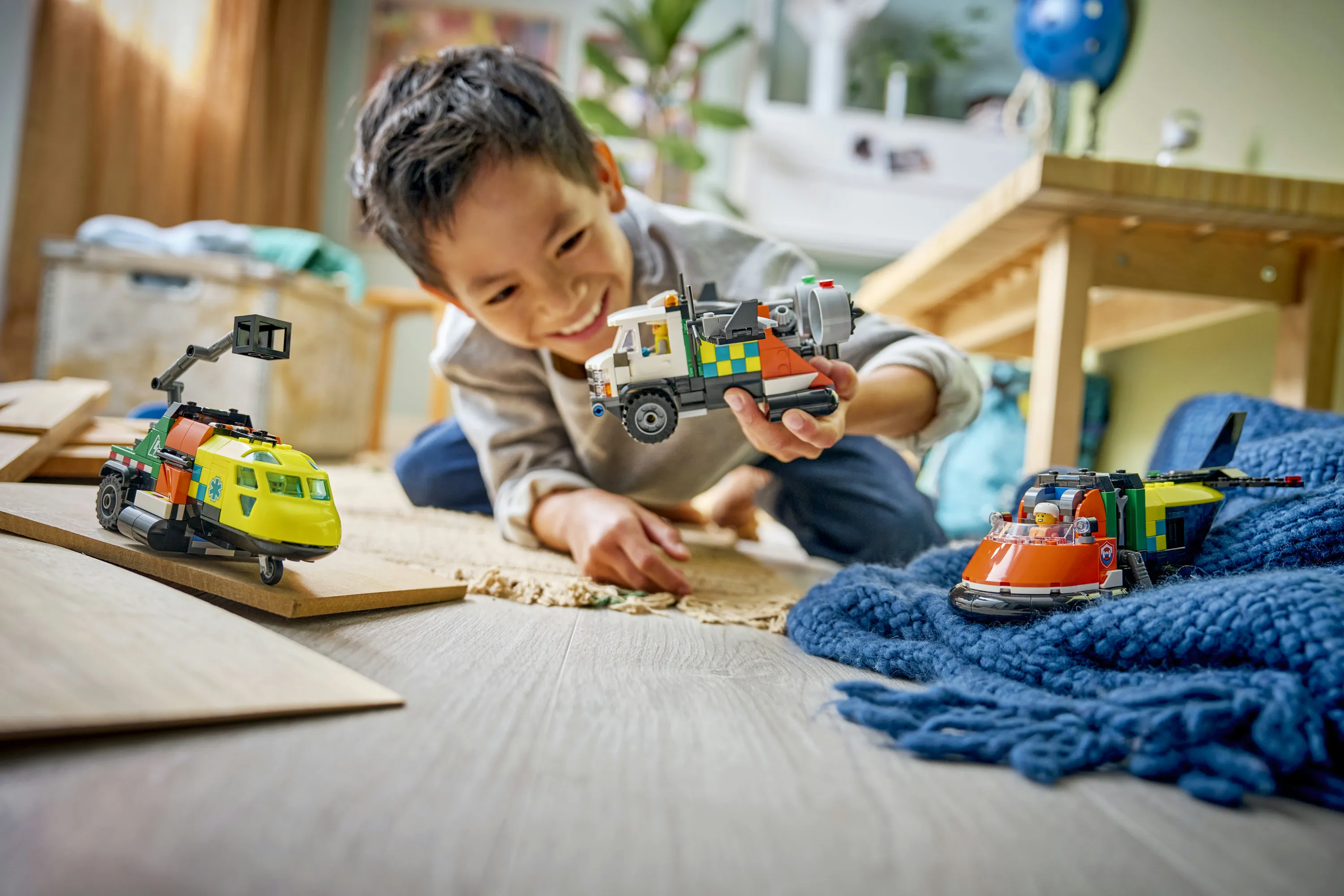 LEGO City Airplane, Maintenance Truck and Hovercraft 60505