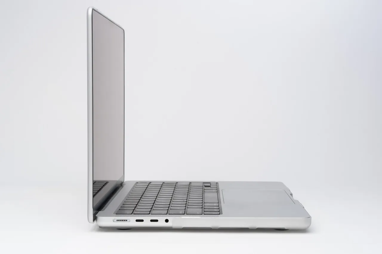 Zagg Hardshell MacBook Pro 14" M3/M2/M1 Clear - laptop case