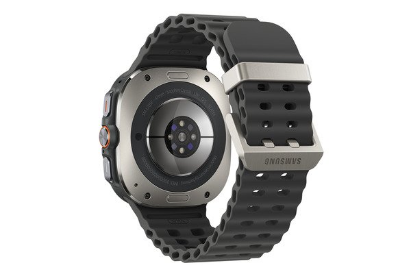 Samsung Galaxy Watch Ultra -&auml;lykello, hopea (2025)