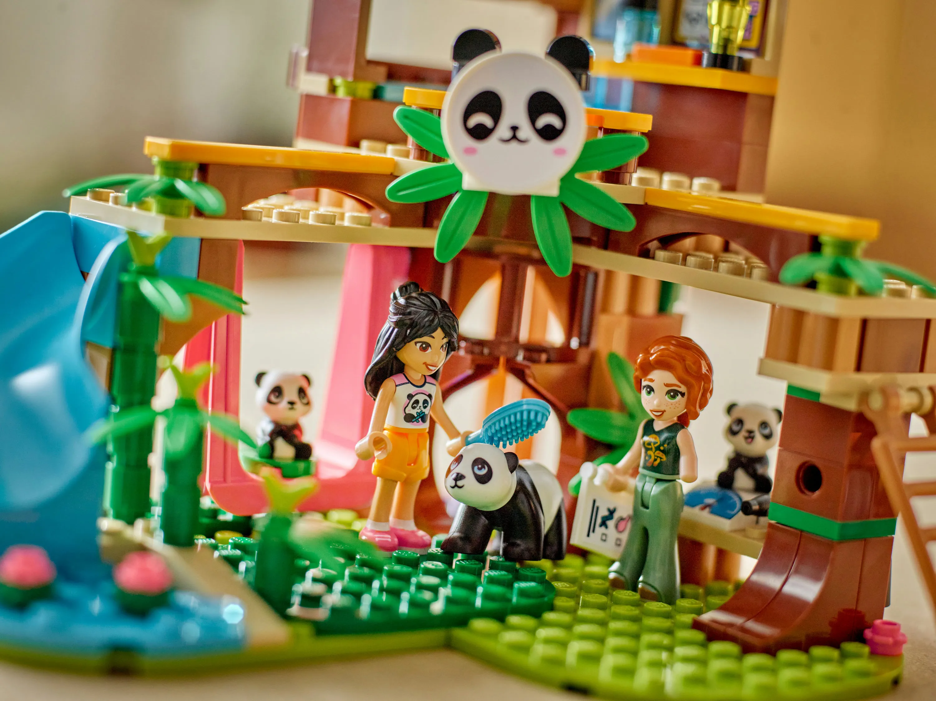 LEGO Friends Panda V&aring;rdstation 42648