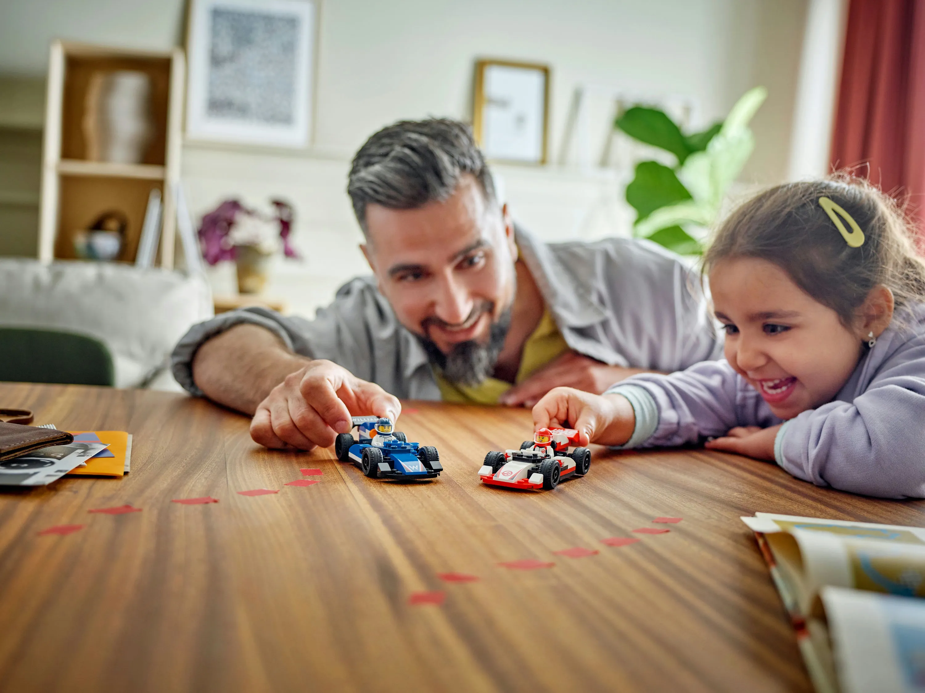 LEGO City F1-kilpa-autot Williams Racing ja Haas F1 60464