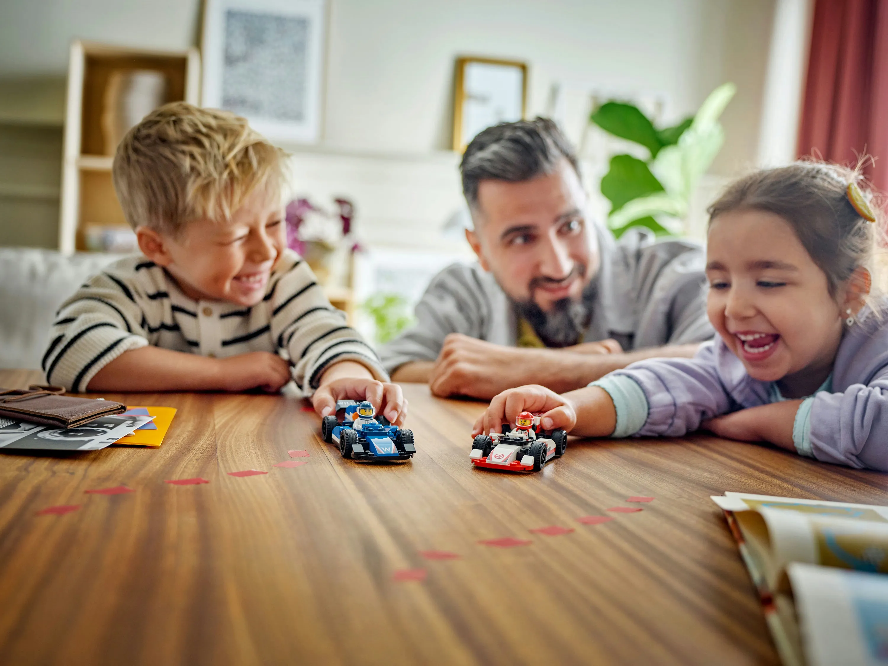 LEGO City F1-kilpa-autot Williams Racing ja Haas F1 60464