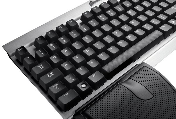 CORSAIR VENGEANCE K60 PERFORMANCE USB (NORDIC)