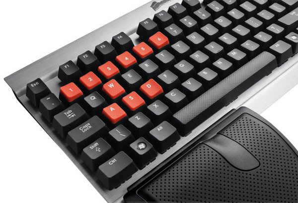 CORSAIR VENGEANCE K60 PERFORMANCE USB (NORDIC)