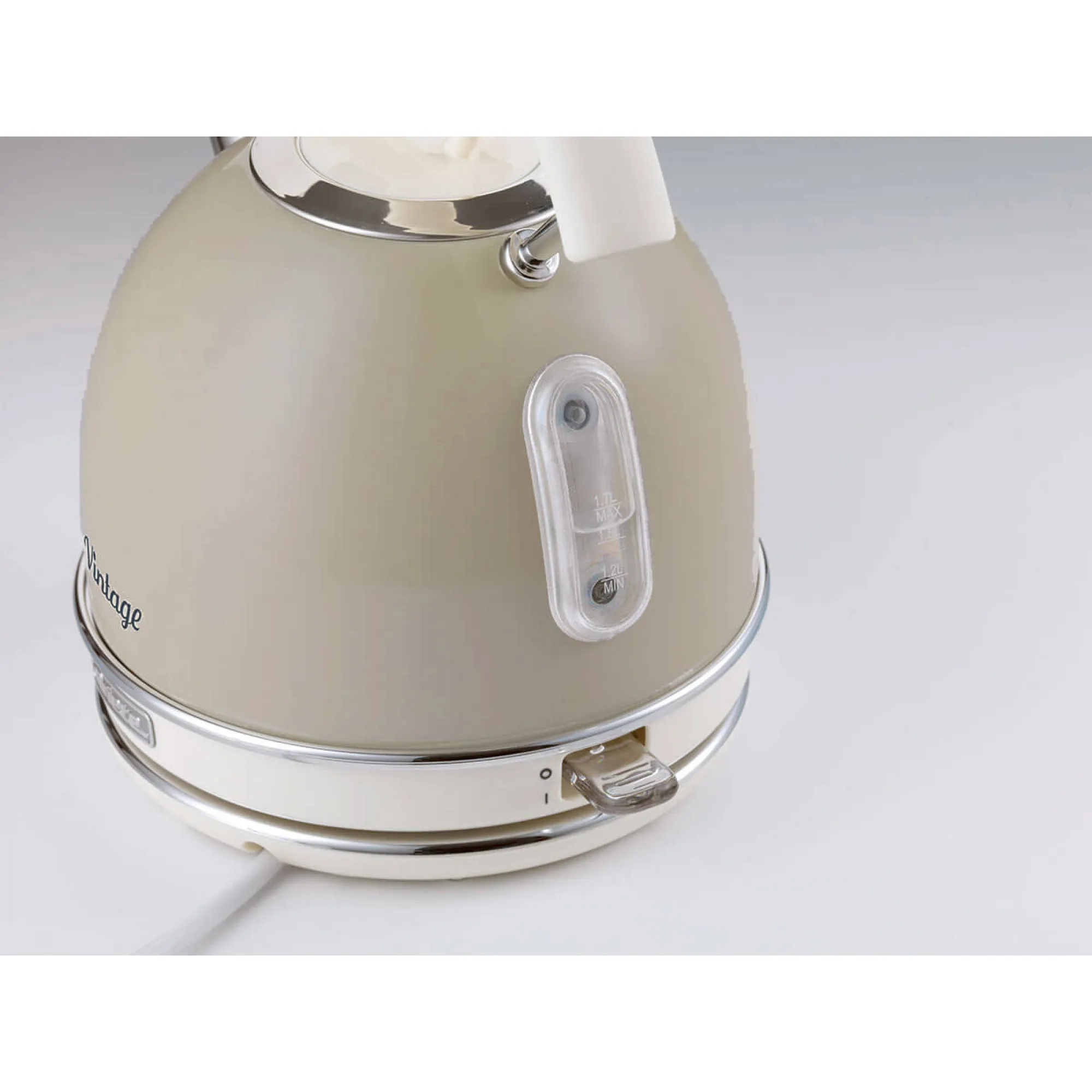 Ariete Vintage Kettle Beige, Round (Beige, 2,000 Watt, 1.7 Liters)