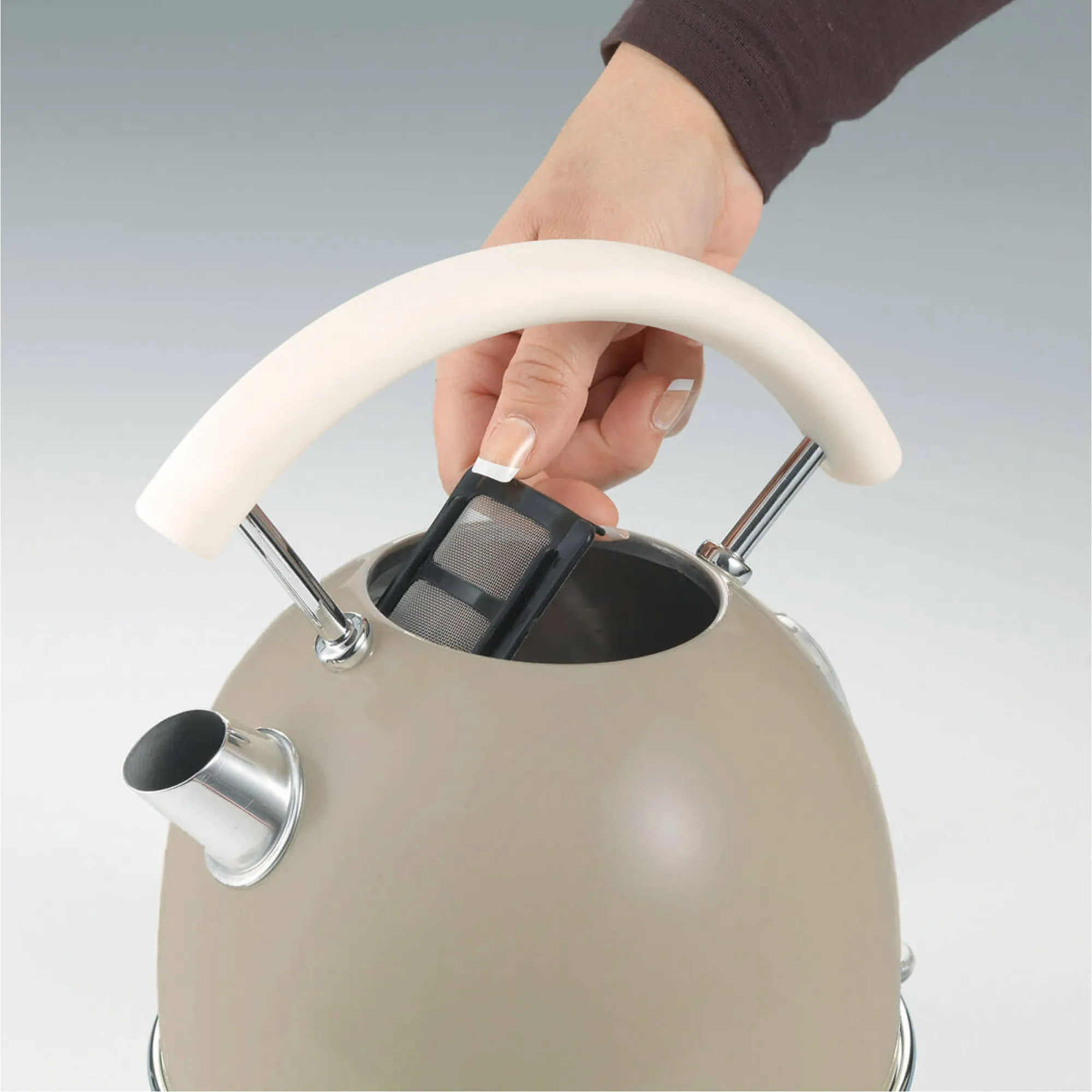 Ariete Vintage Kettle Beige, Round (Beige, 2,000 Watt, 1.7 Liters)