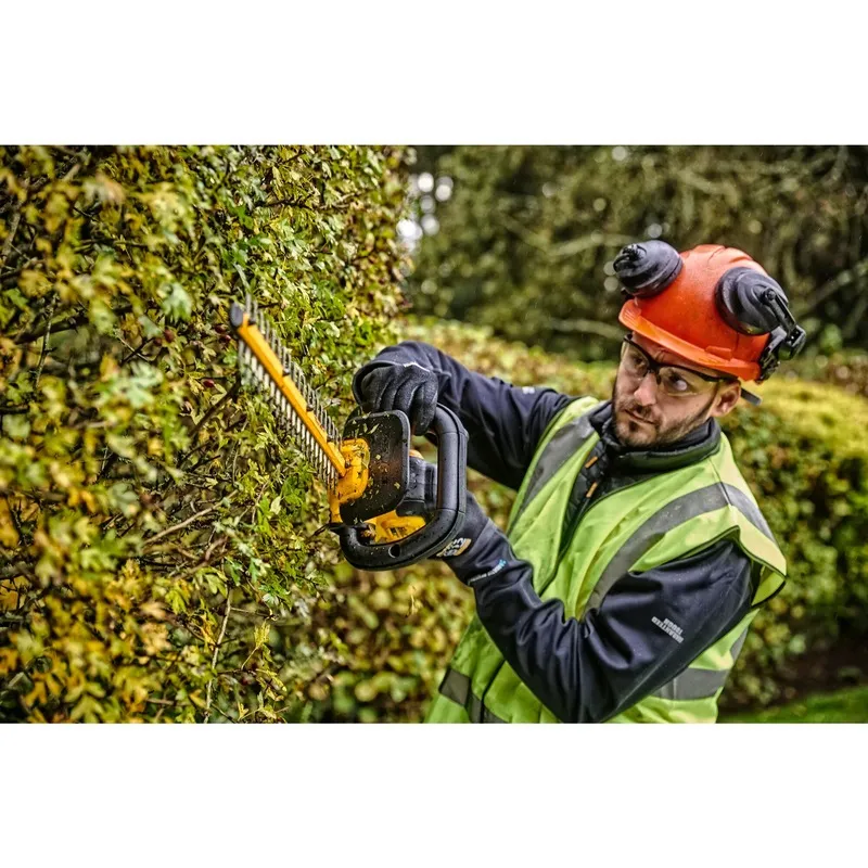 DeWALT DCMHT563N - Hedge trimmer