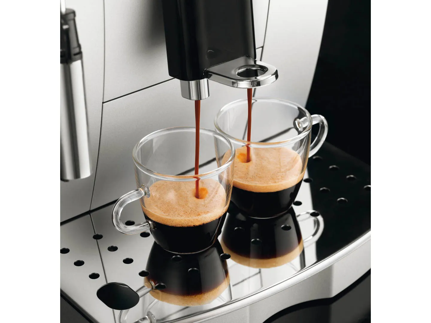 De'Longhi Magnifica S ECAM 22.110.SB Fully Automatic Espresso Machine, Black/Silver