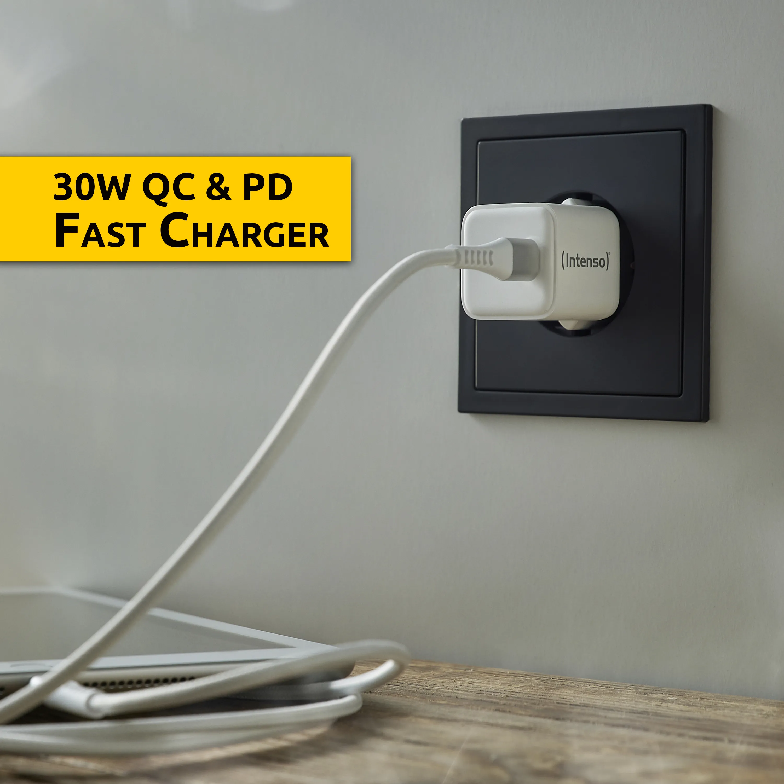 Intenso W30C GaN white - Power Adapter