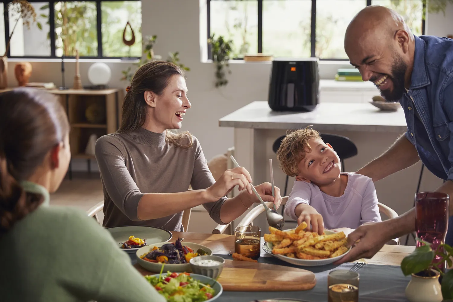 Philips Essential HD9280 Airfryer XL - airfryer, black