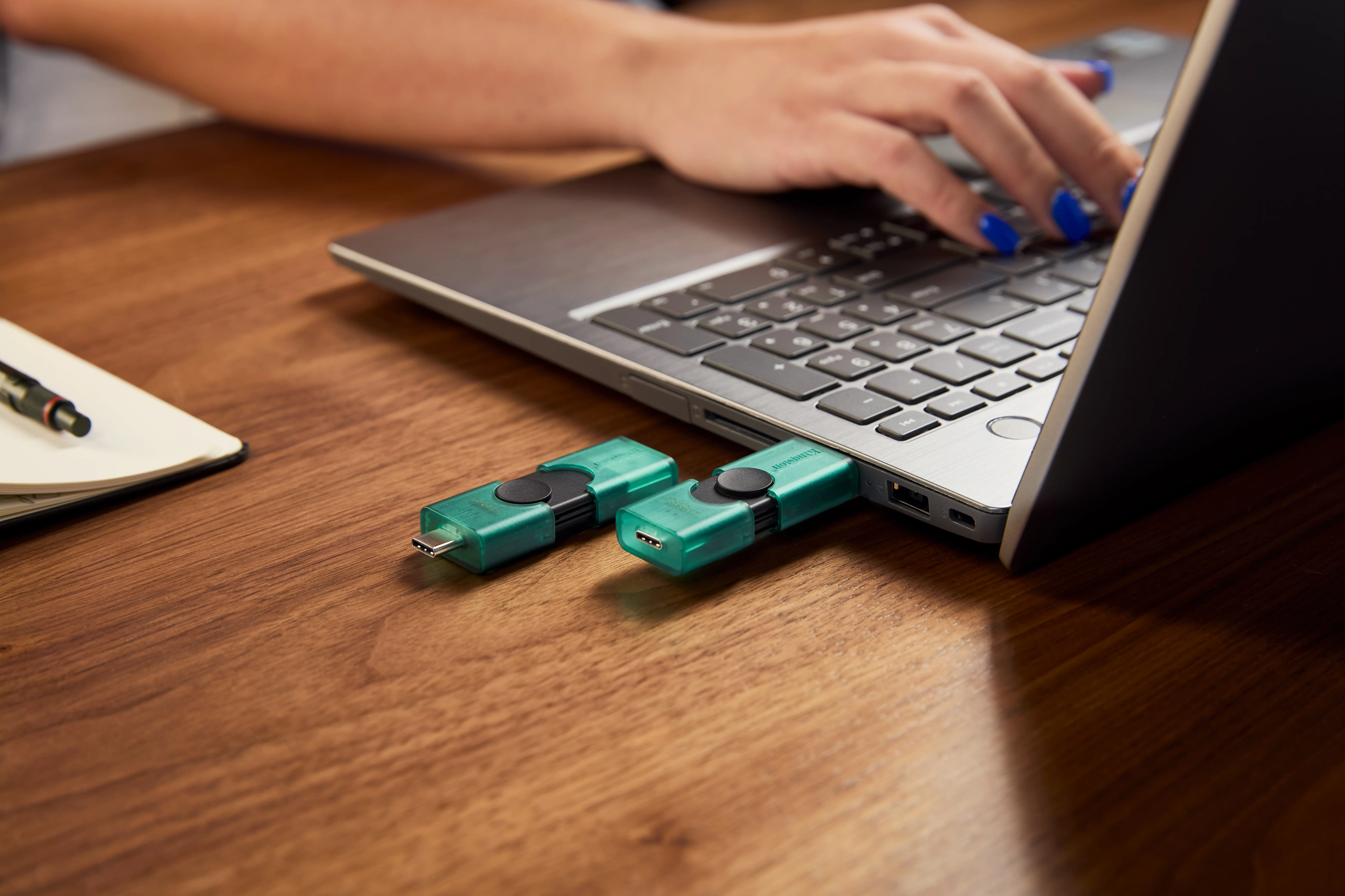 Kingston DataTraveler 128GB USB-A + USB-C 3.2 - minne, Svart, Gr&ouml;n