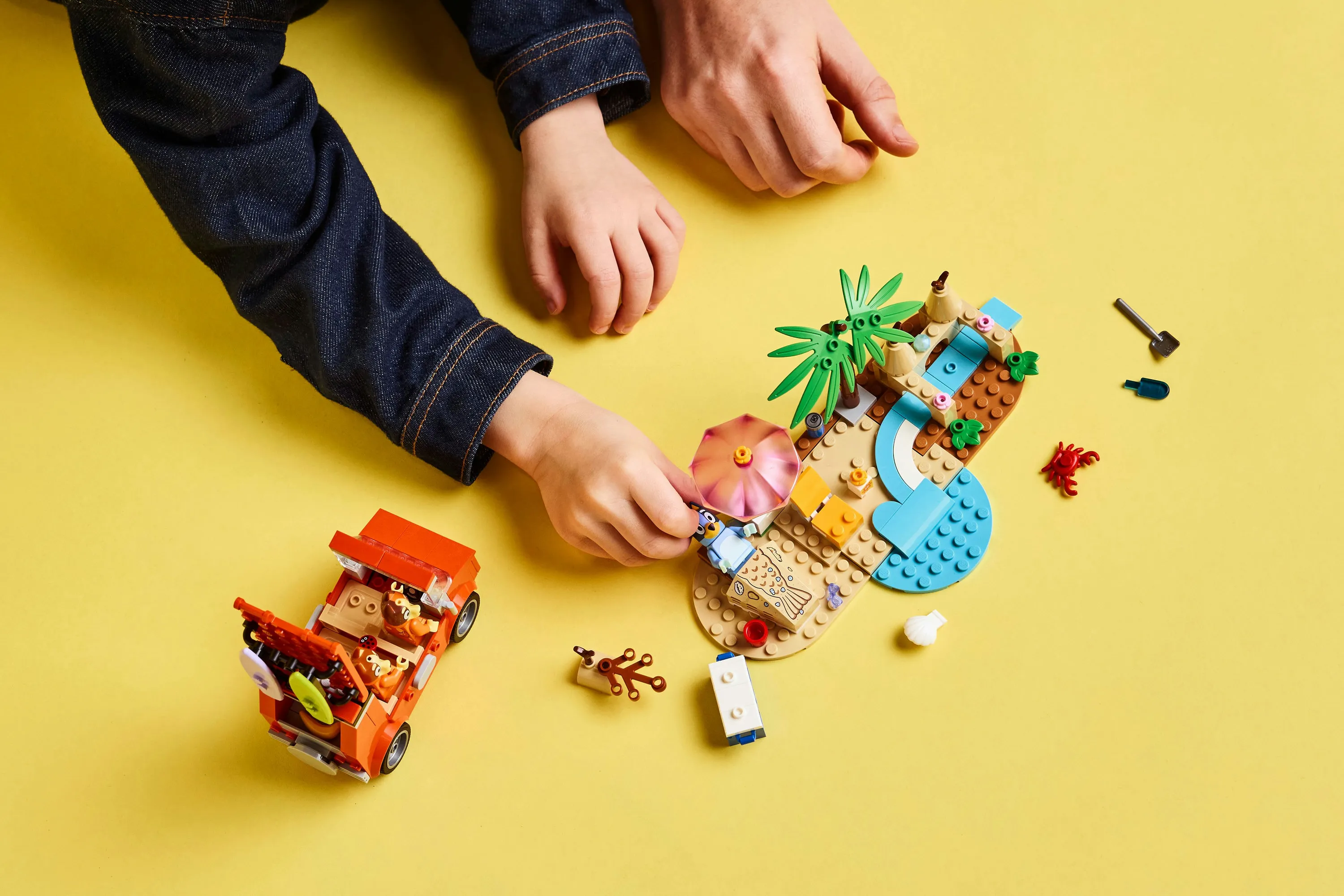 LEGO Bluey Rantaperheen automatka 11202 LEGO Bluey Rantaperheen automatka 11202