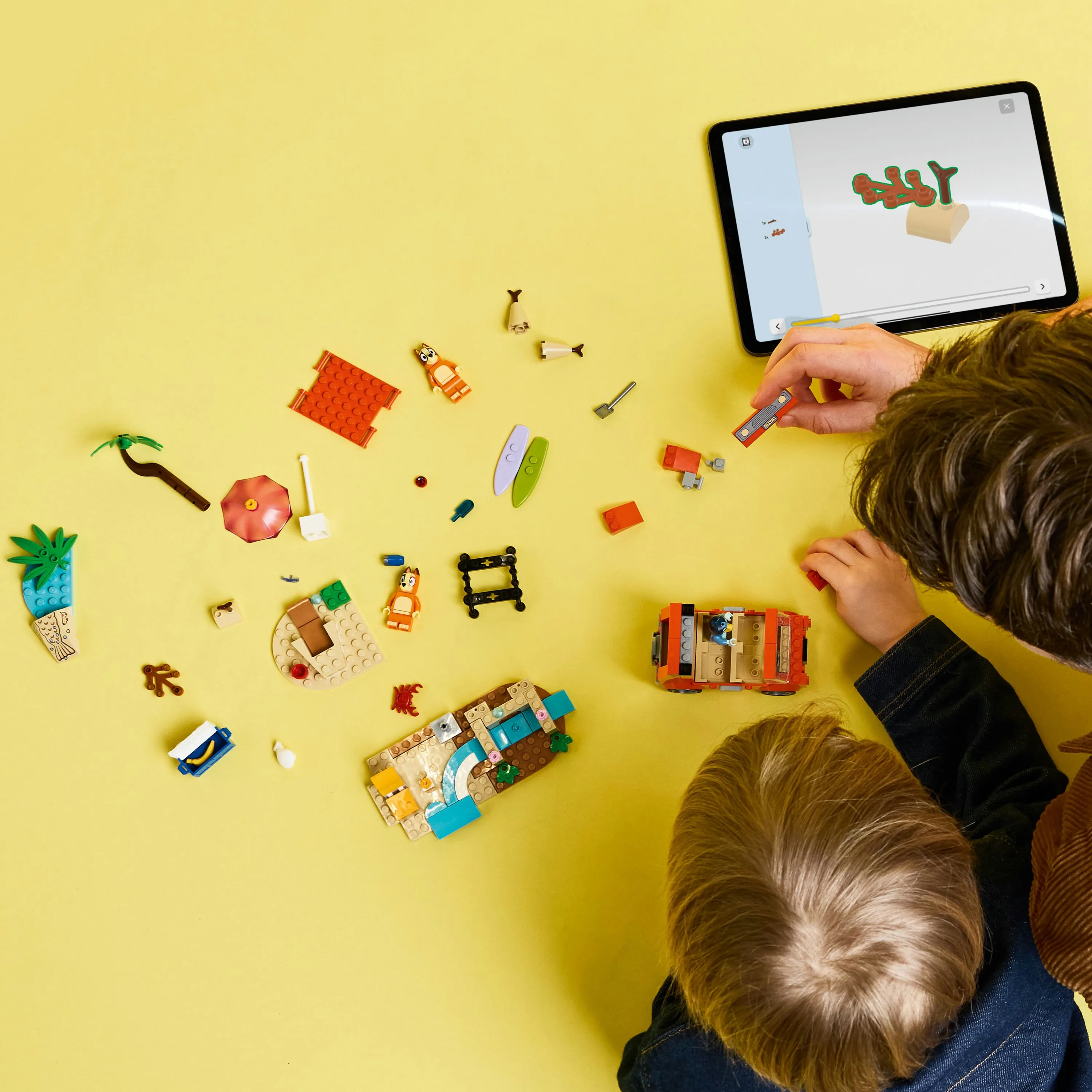 LEGO Bluey Rantaperheen automatka 11202 LEGO Bluey Rantaperheen automatka 11202