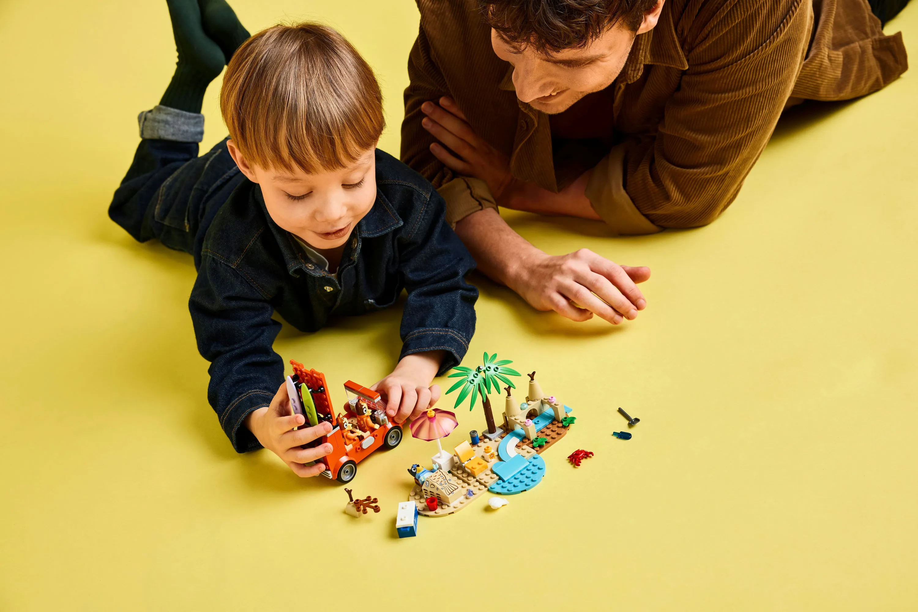 LEGO Bluey Rantaperheen automatka 11202 LEGO Bluey Rantaperheen automatka 11202