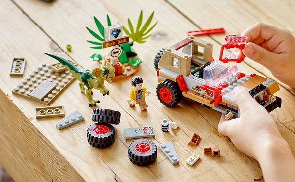 Lego Jurassic Dilophosaurusbakh&aring;ll 76958