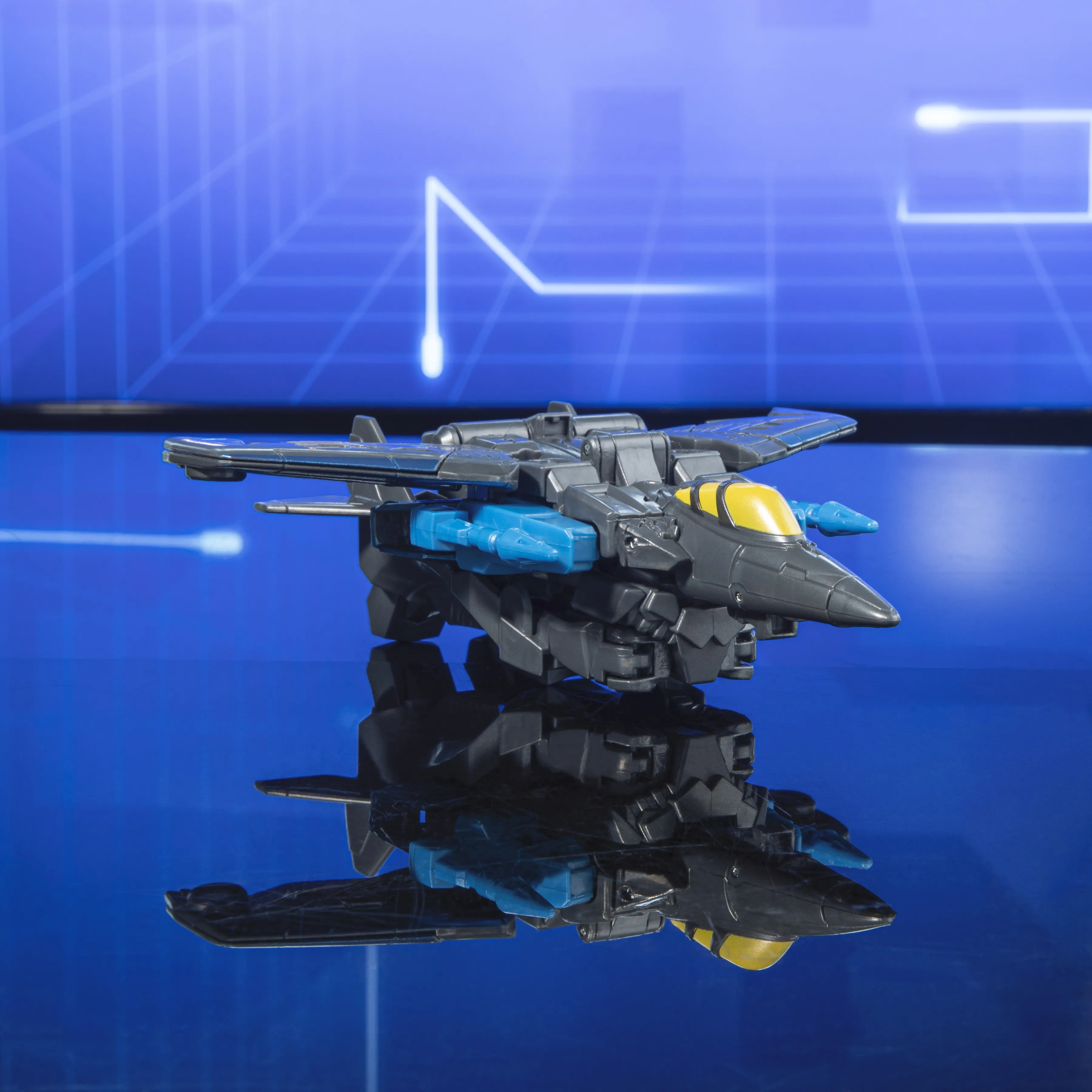 Hasbro Transformers Earthspark Warrior Skywarp
