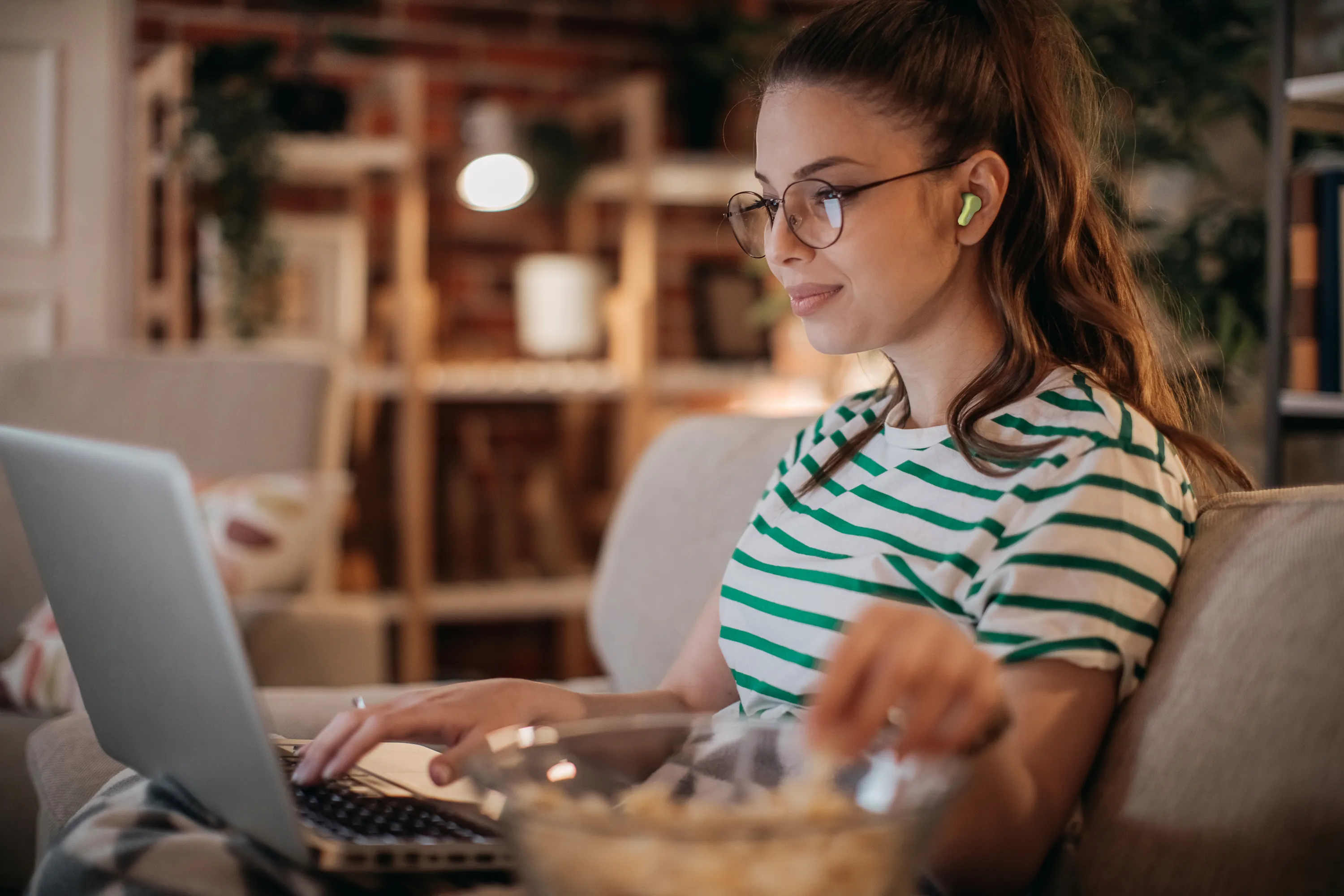 JVC HA-A7T2 Gumy Wireless Earbuds, Green