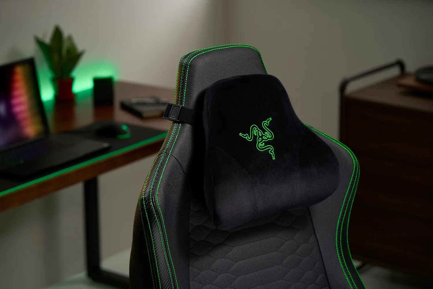 Razer Seat Cushion Black -p&auml;&auml;tyyny, musta