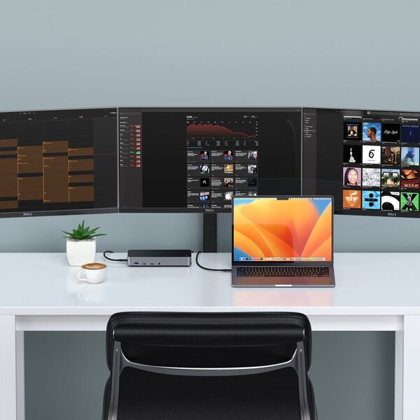 Satechi Triple 4K Display -telakka