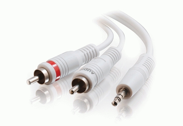 Cables To Go 3,5mm &ndash; 2 x RCA - ljudkabel, hane/hane, 1 m, Vit