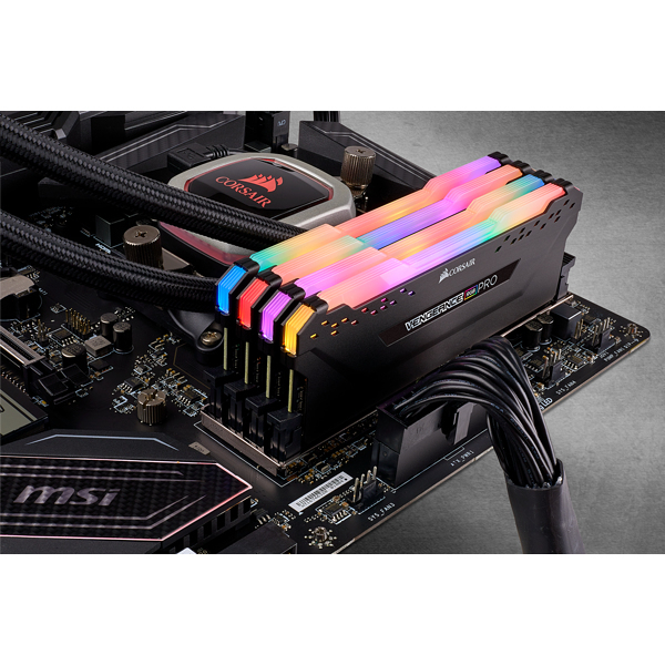 Corsair Vengeance RGB Pro 32GB (4 x 8 GB) DDR4 4000 MHz, CL19 - memory, Black