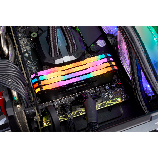Corsair Vengeance RGB Pro 32GB (4 x 8 GB) DDR4 4000 MHz, CL19 - memory, Black